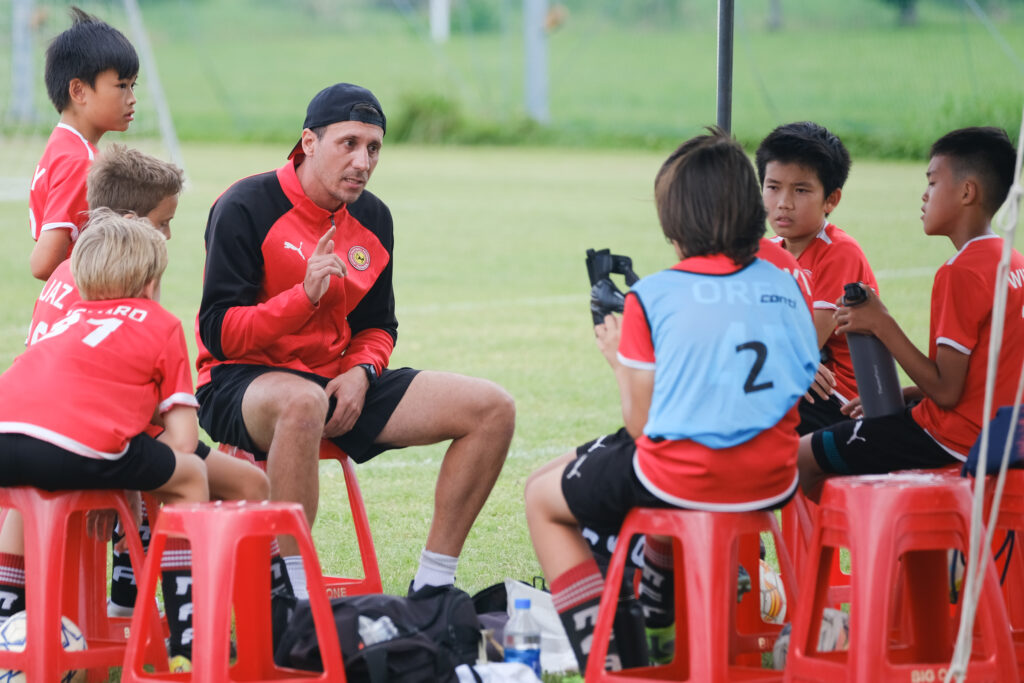 MFA U12 White (紅)教練Thomas Costa